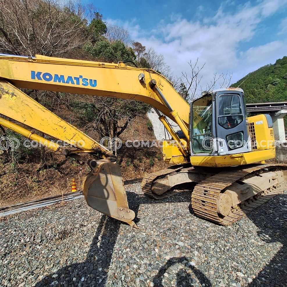 Máy xúc bánh xích KOMATSU PC228US-3EO