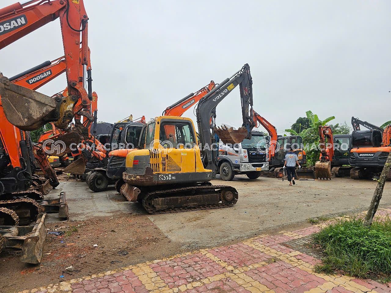 Máy xúc bánh xích VOLVO EC55BPRO - 2011