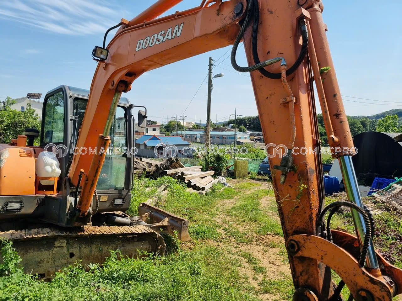 Máy xúc mini DOOSAN SL55V - 2007