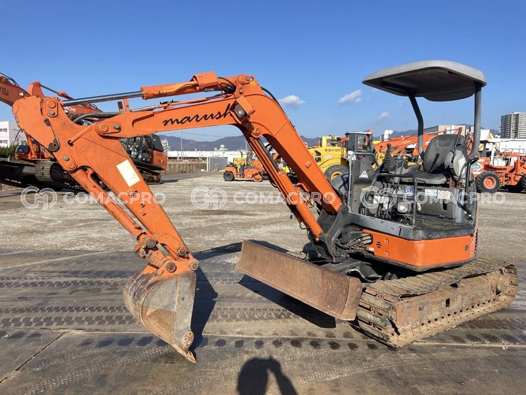 Máy xúc mini HITACHI ZX30U-2 - 2005