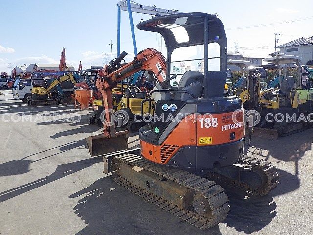 2011-年HITACHI ZX30UR-3 小型挖掘机- CoMacPro