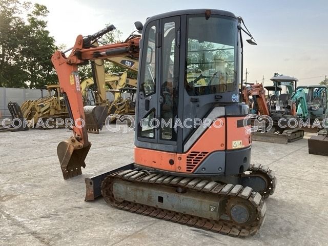 2012-年HITACHI ZX30UR-3 小型挖掘机- CoMacPro