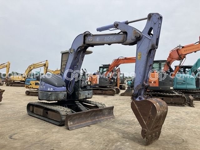 2004-年HITACHI ZX55UR 小型挖掘机- CoMacPro