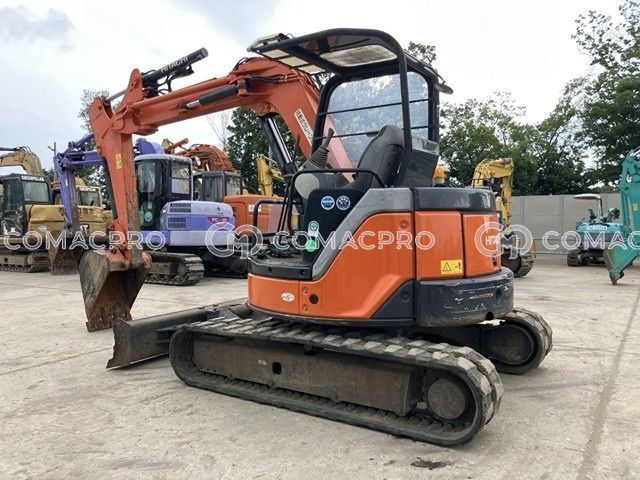 小型机 日立建機 ZX55UR-3 ミニユンボ（ミニバックホー）4t~5t 中古重機