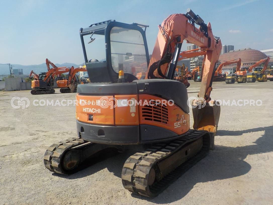 小型机 日立建機 ZX55UR-3 ミニユンボ（ミニバックホー）4t~5t 中古重機