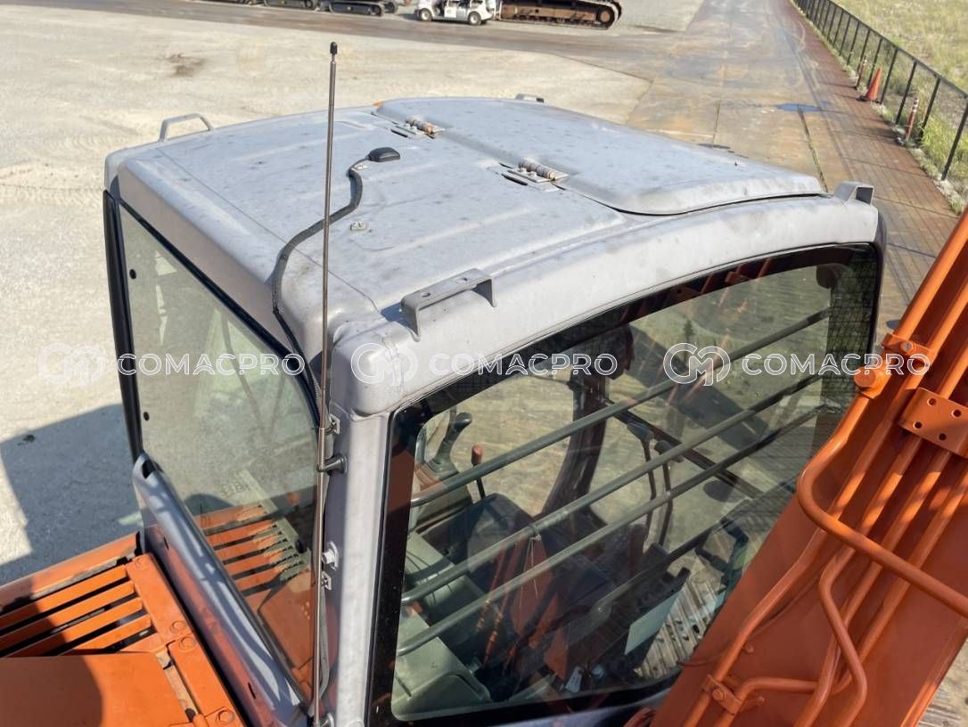 2005-年HITACHI ZX70 小型挖掘机- CoMacPro