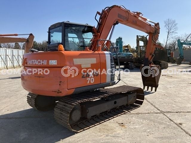 2011-年HITACHI ZX70-3 小型挖掘机- CoMacPro 2011-年HITACHI ZX70-3 小型挖掘机- CoMacPro