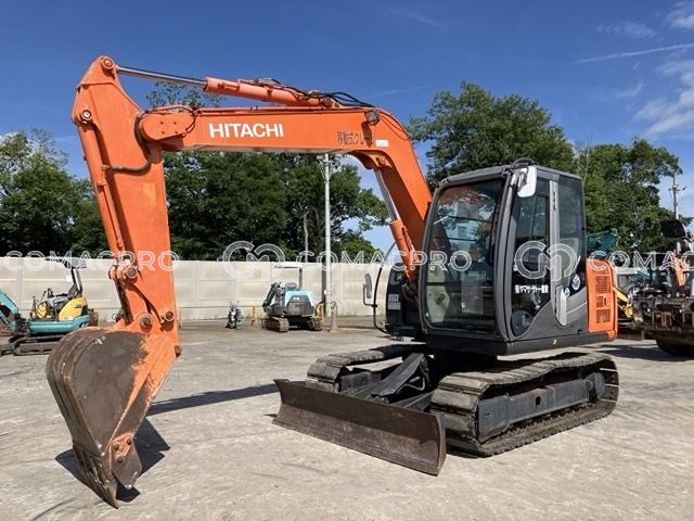 2012-年HITACHI ZX70-3 小型挖掘机- CoMacPro