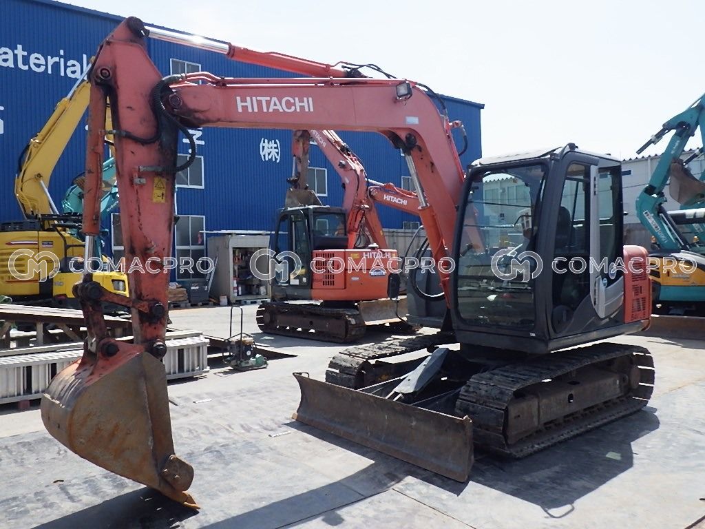 2014-年HITACHI ZX70-3 小型挖掘机- CoMacPro