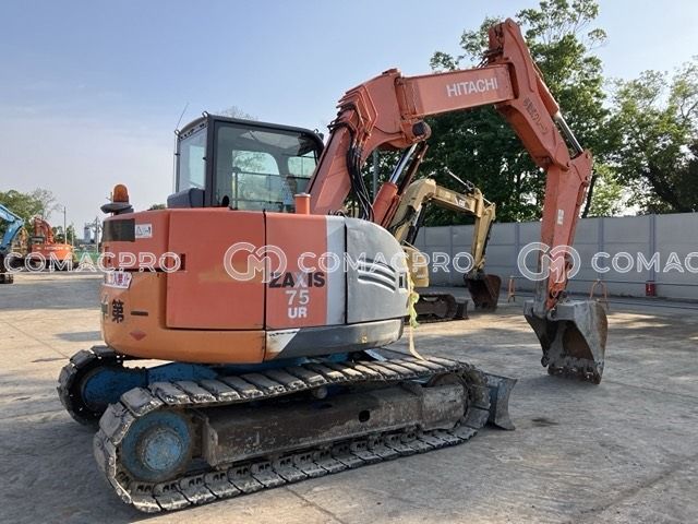 2012-年HITACHI ZX75UR-3 小型挖掘机- CoMacPro
