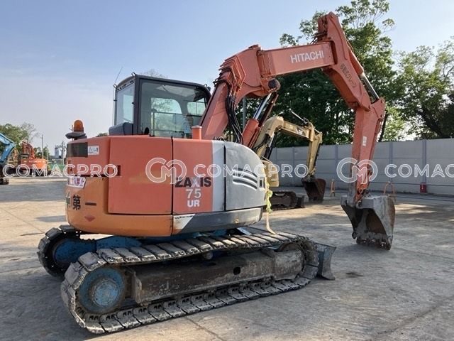 2012-年HITACHI ZX75UR-3 小型挖掘机- CoMacPro