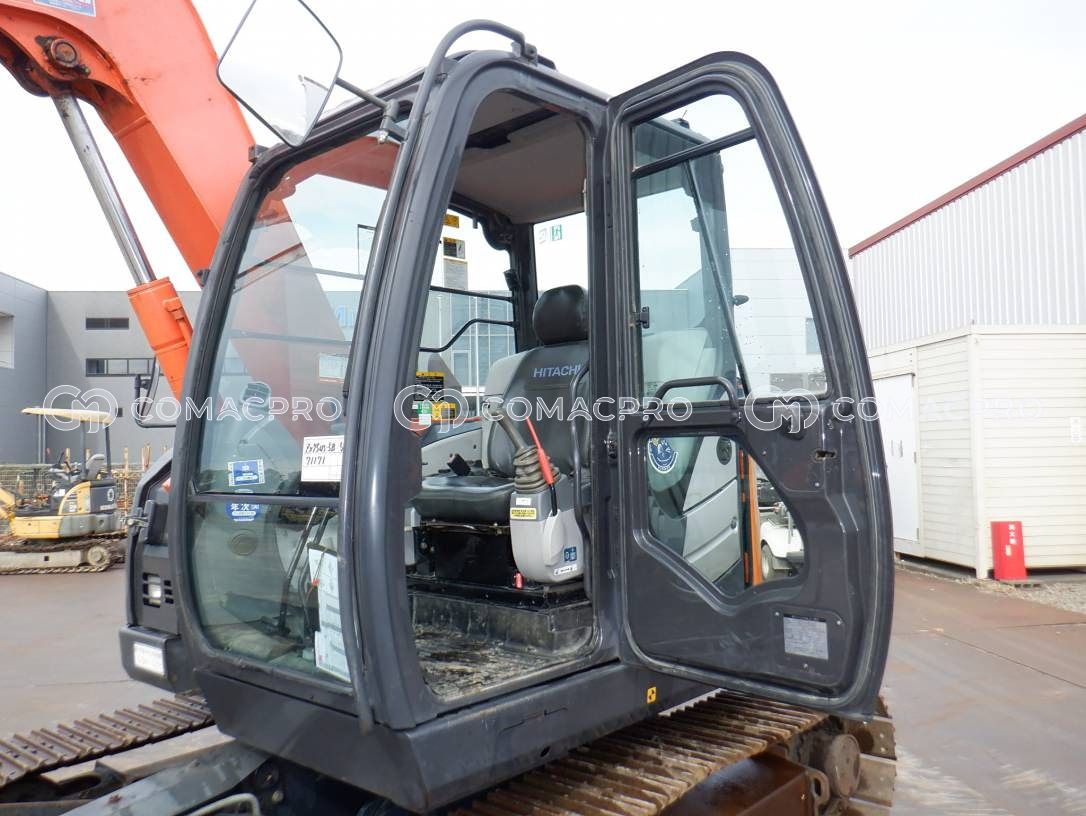 2016-年HITACHI ZX75US-5B 小型挖掘机- CoMacPro