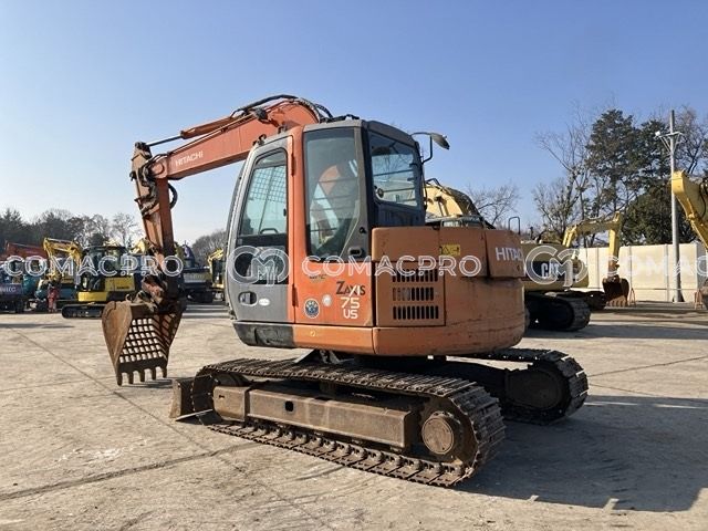 ちっち Hitachi ZX75-3 Excavator | VI Equipment Ltd.