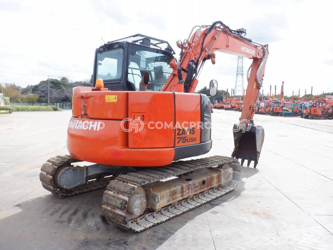 2018-年 HITACHI ZX75USK-5B 小型挖掘机 - CoMacPro