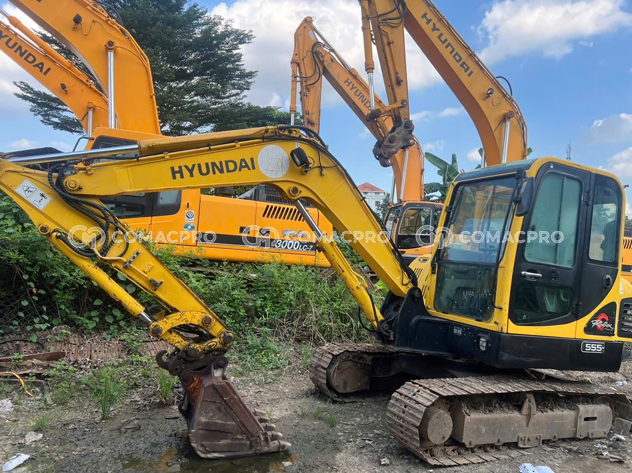 Máy xúc mini HYUNDAI ROBEX555-7 - 2010