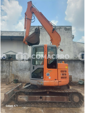 Máy xúc mini HITACHI ZX75UR - 2013