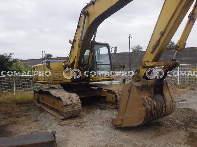 Máy xúc bánh xích KOMATSU PC210-6E