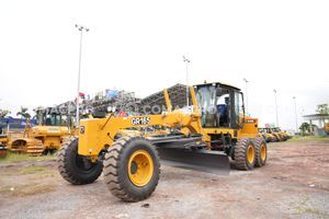 Xe san gạt XCMG GR165 - 2025