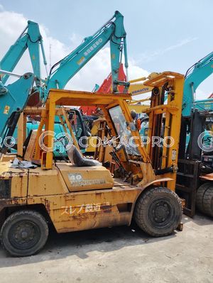 Xe nâng dầu MITSUBISHI FD40 - 2000