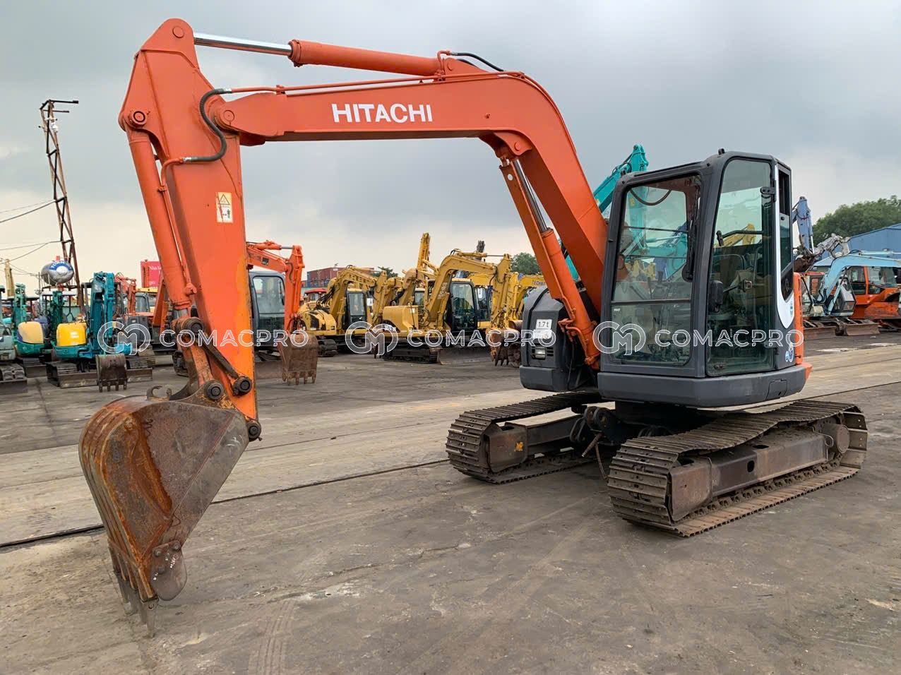 HITACHI ZX120-6 履带式挖掘机- CoMacPro