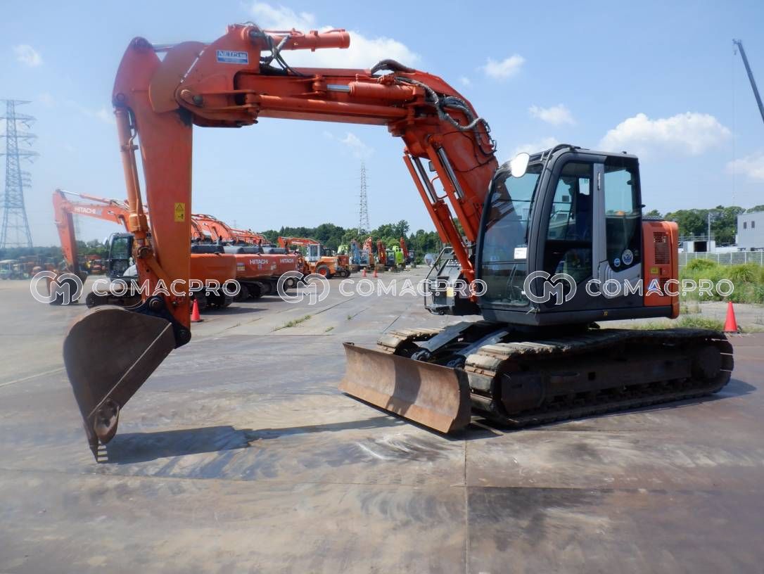 2013-年HITACHI ZX135USOS-3 履带式挖掘机- CoMacPro