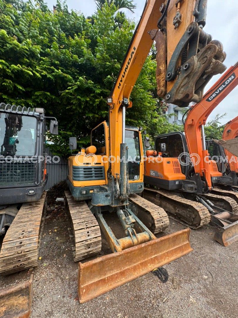 Máy xúc mini HYUNDAI R60-9 - 2013