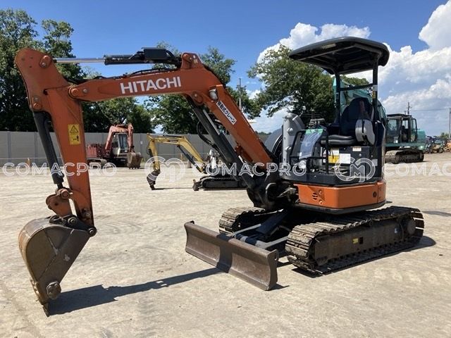 カントリー 机 ZX30UR-5B-50489 日立建機 | Used construction machines. WORLDing