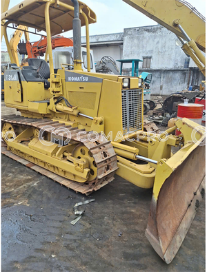 Xe ủi KOMATSU D31AM-20 - 2000
