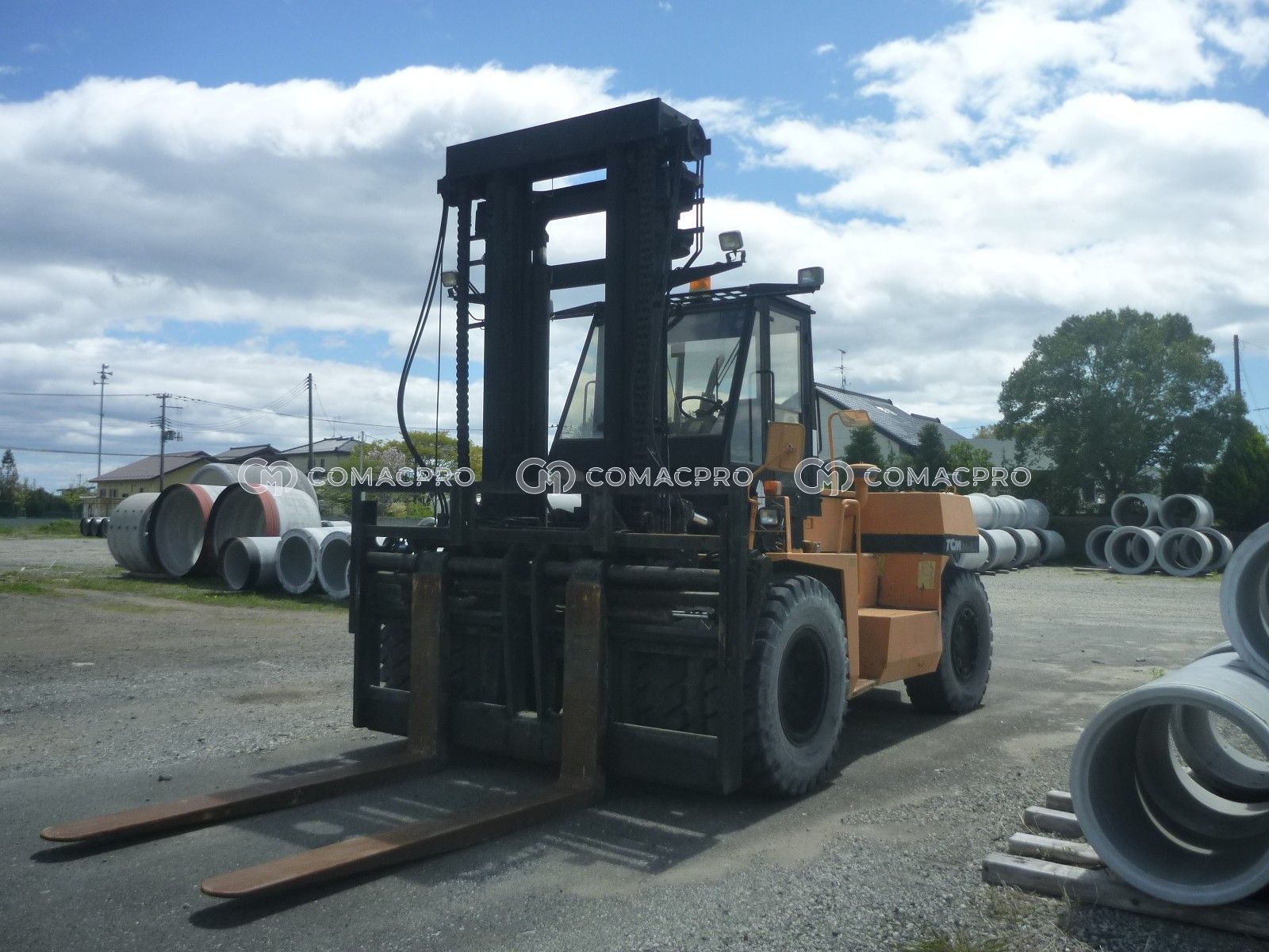 Xe nâng dầu TCM FHD200Z - 1996