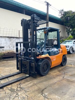 Xe nâng dầu TOYOTA 02-7FD35 - 2013