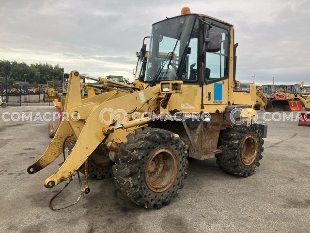 Máy xúc lật KOMATSU WA80-3 - 1998