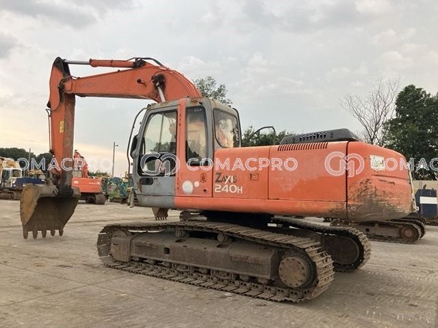 2002-年HITACHI ZX240H 履带式挖掘机- CoMacPro