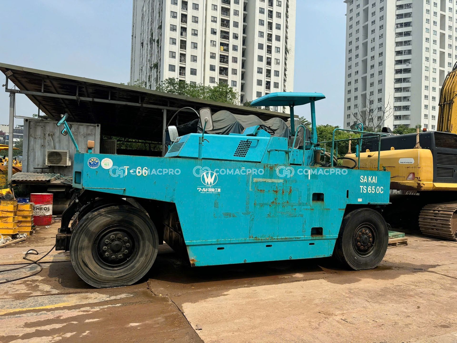 Xe lu SAKAI TS650C - 1996