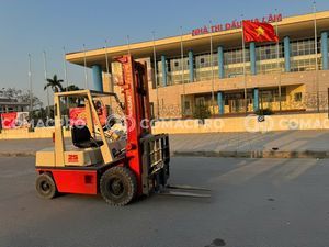 Xe nâng dầu NISSAN EH02 - 1995