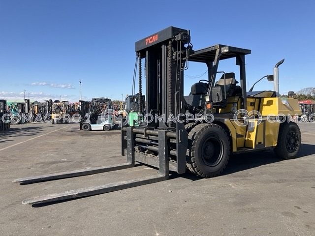 Xe nâng dầu TCM FD160S-4 - 2013