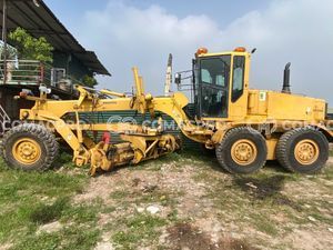Xe san gạt KOMATSU GD705A-4AE