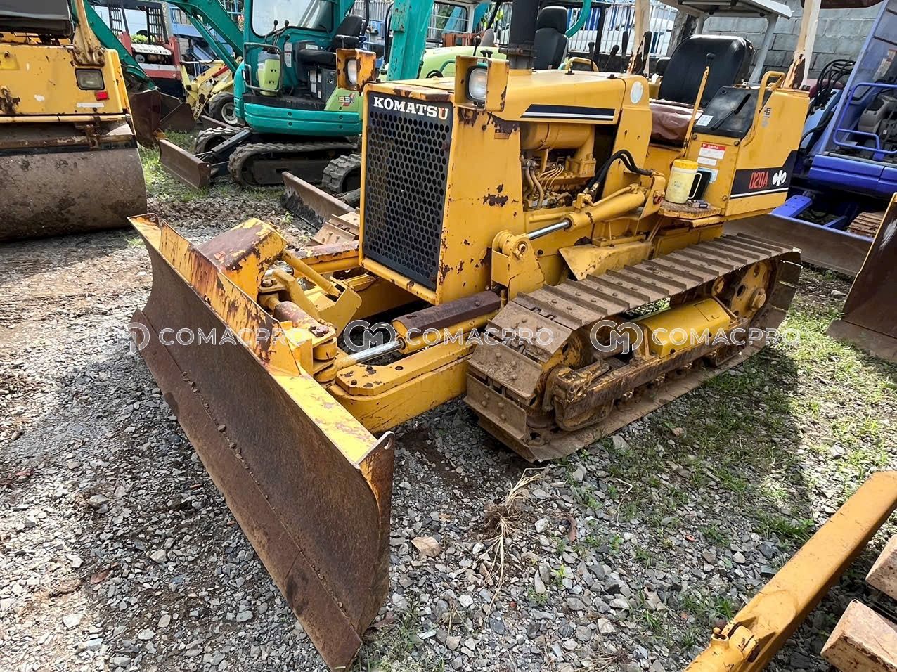Xe ủi KOMATSU D20A