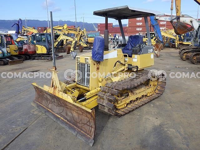 Xe ủi KOMATSU D21P-7E - 1996