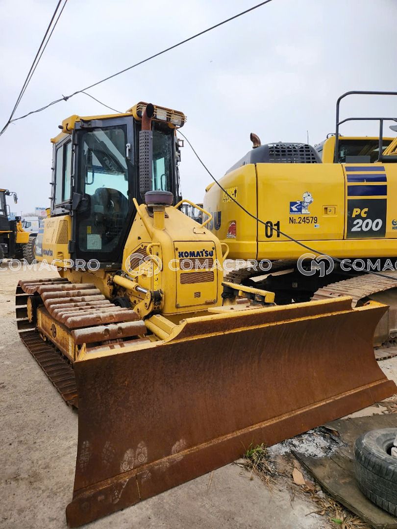 Xe ủi KOMATSU D31PX - 2013