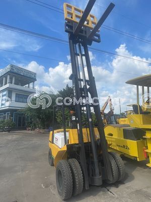 Xe nâng dầu TCM FD35Z4 - 2000