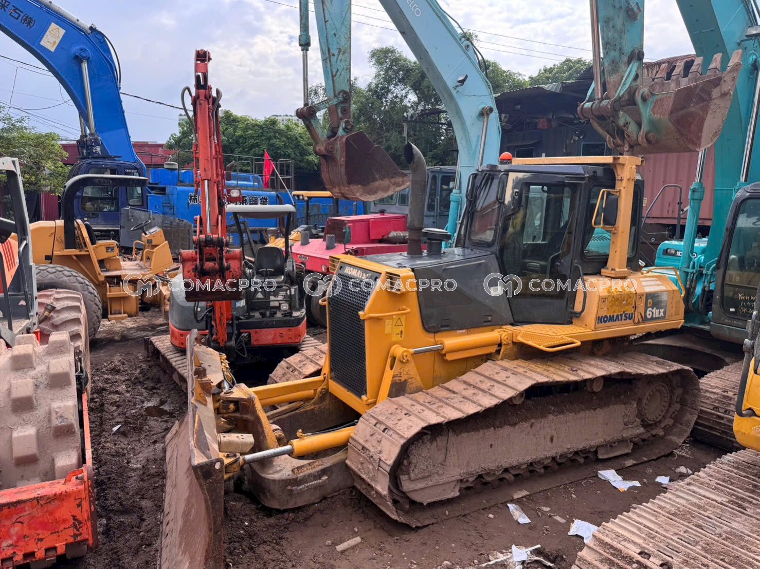 Xe ủi KOMATSU D61EX-15E0 - 2008